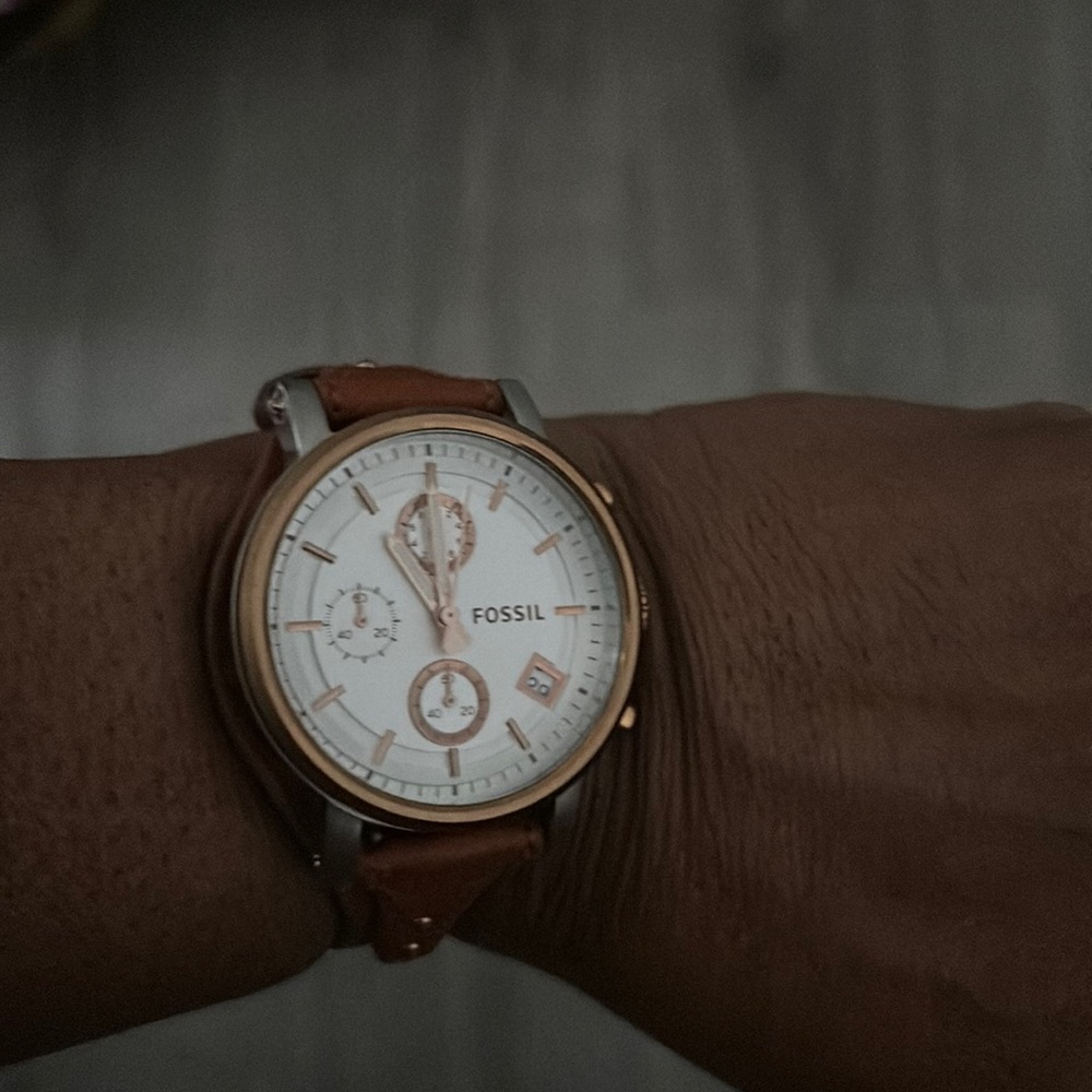 Fossil Watch. Leather Band. Camel Color - image 1